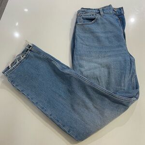 Abercrombie & Fitch “The Ankle Straight Ultra High Rise” Jeans